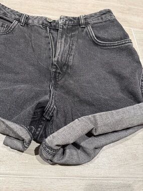 Zara Black high waisted Rolled Hem Denim Shorts
